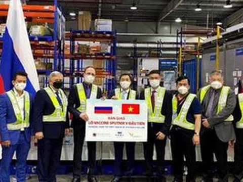 Việt Nam tiếp nhận lô vắc xin Sputnik V sau chuyến thăm Nga của Bộ trưởng Ngoại giao