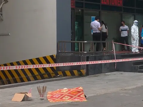 Hà Nội: Nghi rơi từ tầng 6 tòa nhà văn phòng xuống đất, cô gái trẻ tử vong thương tâm