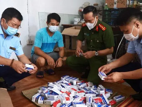 Loạn thuốc 'xách tay' phòng, chữa Covid-19