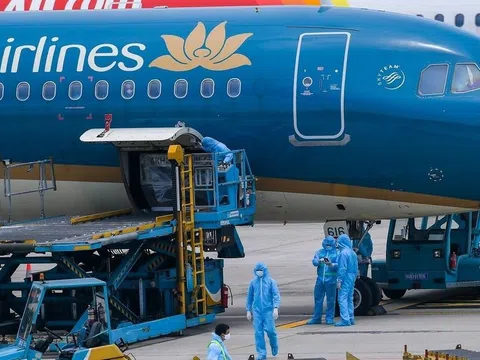 Vietnam Airlines vẫn có nguy cơ đối mặt với "án" huỷ niêm yết