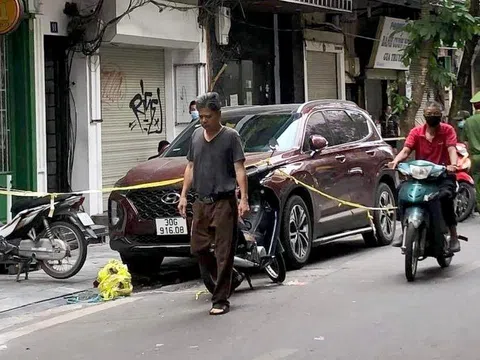 Hà Nội: Làm rõ nam thanh niên cầm súng gây rối trên phố Hàng Bè