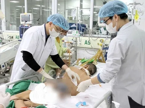 Chủ quan với nốt nhọt nhỏ ở vùng kín đáo, nam sinh 17 tuổi phải nhập viện, bác sĩ chỉ ra điểm sai lầm