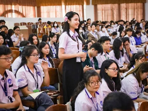 Một trường đại học ở TP.HCM cho sinh viên nghỉ lễ Giỗ tổ Hùng Vương và 30/4-1/5 đến 9 ngày