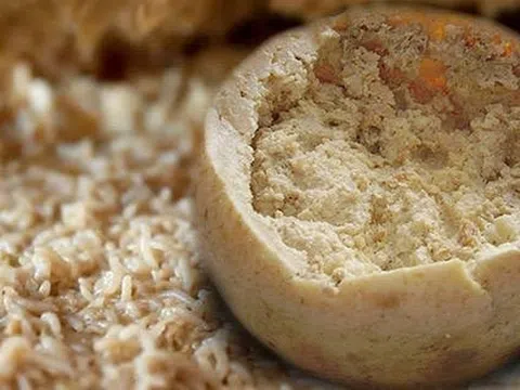 Món ăn "kinh dị nhất thế giới" khiến thực khách phải đeo kính bảo hộ khi ăn