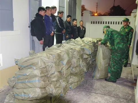 Chặn đứng lô xúc xích “ngoại” hơn 1 tấn tuồn qua biên giới Lạng Sơn