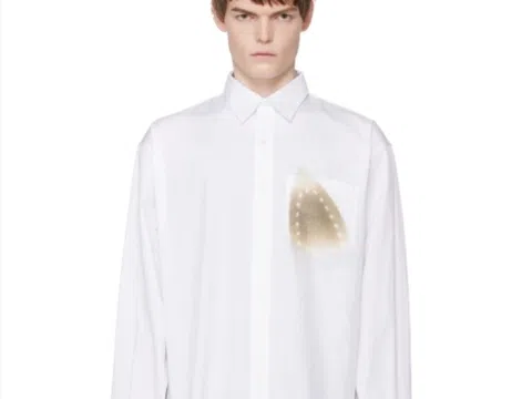 Sơ mi “cháy xém” giá hơn 1.000 USD khiến dân mạng tranh cãi không ngừng