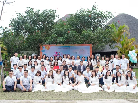 23 + 3+ 1 = Lớp Chuyên văn – Niên khóa 1997 -2000