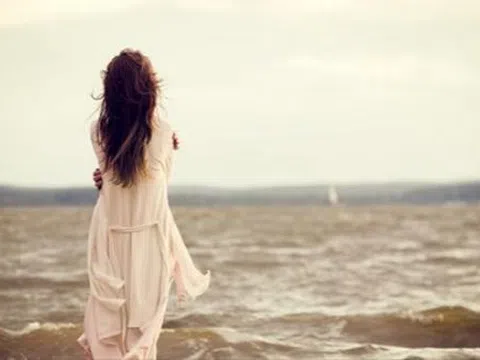 Tuổi 38, tôi vẫn cố chờ đợi một người đàn ông tâm lý, tự chủ về kinh tế, đẹp trai hỏi cưới mình, thì có gì sai?