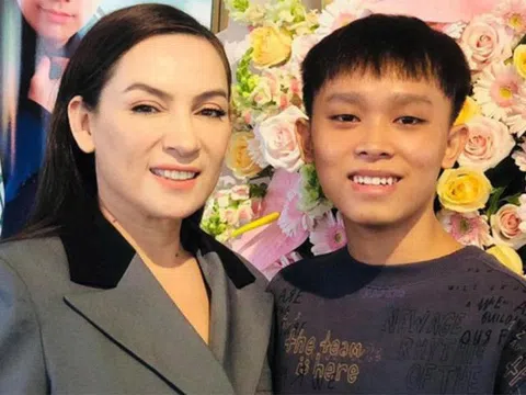 Liên tục bị netizen nhắc nhở chuyện 'ỉm' tiền cát xê của Hồ Văn Cường, Phi Nhung đích thân đáp trả nhưng lại gây tranh cãi vì điều này