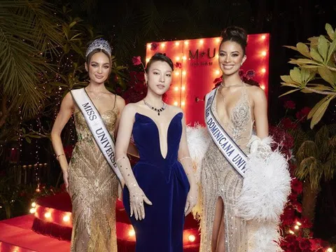 Hoàng Oanh khoe nhan sắc cuốn hút bên đương kim Miss Universe