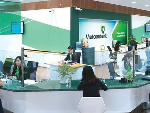Cổ phiếu Vietcombank vượt đỉnh mới sau khi được chấp thuận tăng vốn