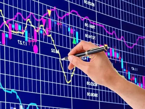 Thị trường chứng khoán nửa cuối năm 2023: "Rẽ mây thấy mặt trời"