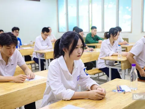 Điểm thi tốt nghiệp THPT: Tiếng Anh trung bình đạt 5,45, Ngữ Văn có 1 điểm 10