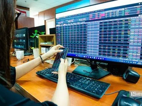 Lăng kính chứng khoán: Cân nhắc khả năng chốt lời