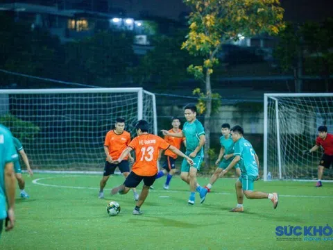 8 đội bóng "Giải bóng đá Cúp Sức khỏe cộng đồng lần thứ II - 2022" tranh tài tại Vòng loại thứ I
