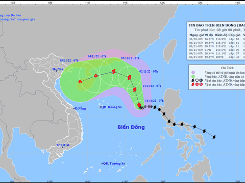 Bão số 7 trên Biển Đông có xu hướng mạnh dần