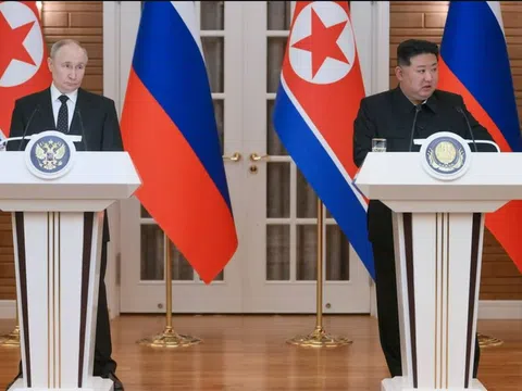 Hé lộ nội dung bức thư được Nhà lãnh đạo Triều Tiên Kim Jong-un gửi tới Tổng thống Nga Putin