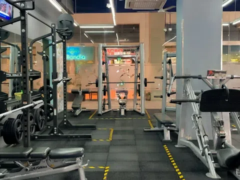 Bị sa thải vì thường xuyên... trốn làm đi tập gym