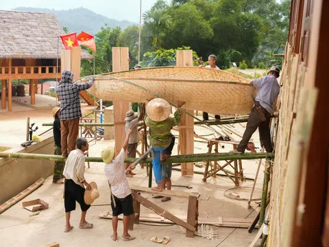 Triển lãm Man Kháu: Từ cơm lam, rượu cần đến hành trình góp mặt trong 50 sáng kiến toàn cầu