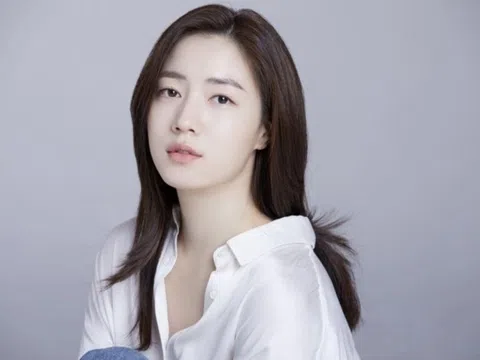 Cựu thành viên T-ara Ryu Hwa Young bất ngờ thông báo kết hôn, fan tưởng trò đùa ngày Cá tháng Tư