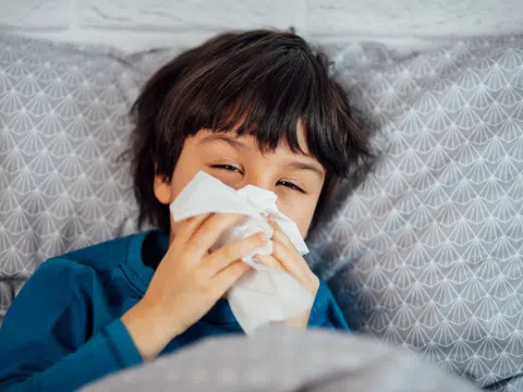 8 loại bệnh phổ biến trẻ em thường mắc phải lúc giao mùa và cách điều trị