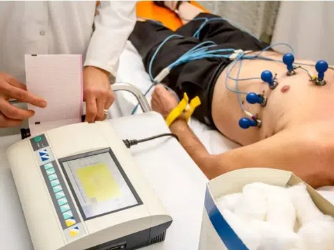 Thấy đau lưng, người đàn ông nhập viện và tử vong sau 1 ngày, bác sĩ chỉ biết thở dài
