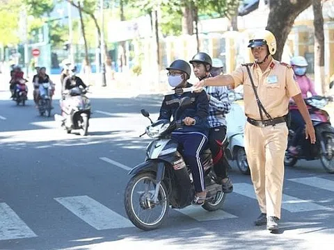 Từ tháng 1/2025, đi xe máy ra đường sẽ bị CSGT phạt tới hơn 10 triệu nếu không đáp ứng các điều kiện này