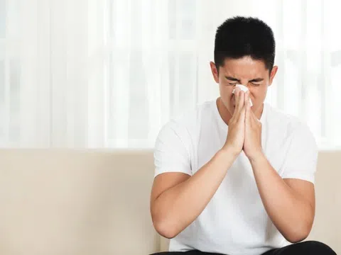 Bác sĩ cảnh báo 4 dấu hiệu có thể gây liệt nửa mặt ai cũng dễ mắc phải khi bị cảm lạnh đừng coi thường