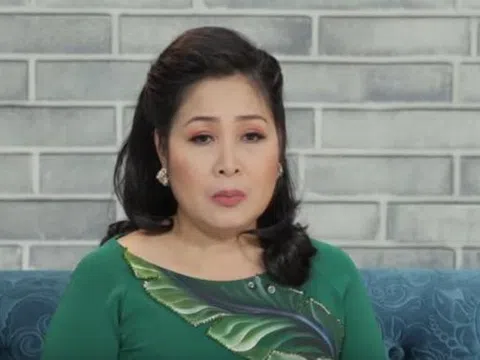 Vợ ông Dũng 'lò vôi' livestream gay gắt khi bị NSND Hồng Vân nói làm giàu bất chính