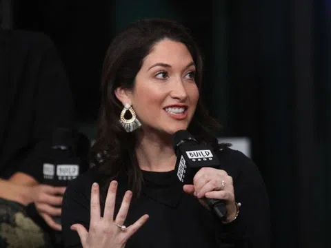 Randi Zuckerberg – người chị gái tài năng của ông chủ Facebook chỉ rót vốn vào công ty có phụ nữ trong ban điều hành.