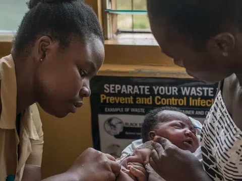 WHO phê duyệt vắc-xin phòng sốt rét đầu tiên trên thế giới