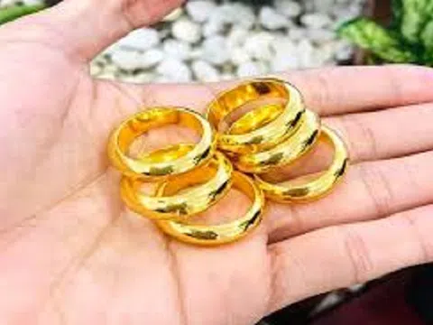 3 năm không về quê ăn Tết, tôi đổi lại được 6,5 chỉ vàng: Quyết định đúng hay sai?