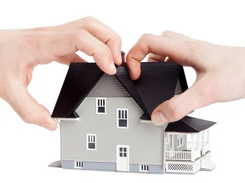 Dồn 600 triệu mua đất chung với bạn thân, ngày ra phòng công chứng tôi mới phát hiện một chi tiết