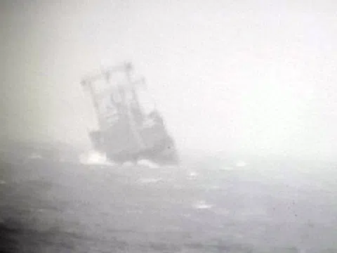 Đã tìm thấy 12 thuyền viên gặp nạn trên tàu Panama gần đảo Phú Quý