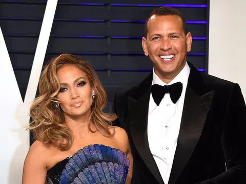 Jennifer Lopez quyết định hủy đám cưới với Alex Rodriguez