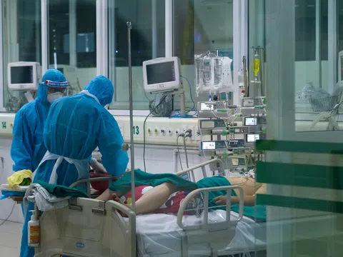 Những dấu ấn của Việt Nam trong một năm đương đầu đại dịch