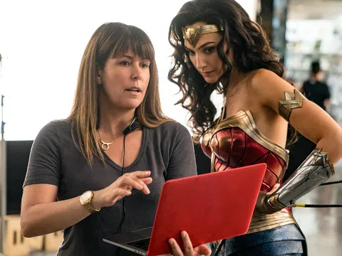 Nữ diễn viên Gal Gadot rất xúc động khi lần đầu theo dõi Wonder Woman 1984