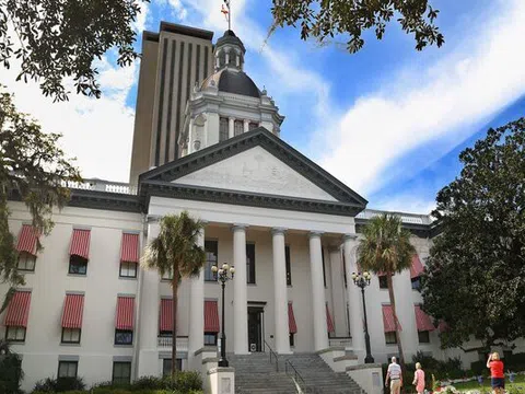 FBI phá âm mưu nổ súng ở tòa nhà hội đồng bang Florida