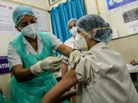Ấn Độ: 580 trường hợp phản ứng thuốc, 2 người tử vong sau khi tiêm vaccine COVID-19