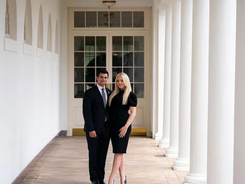 Con gái út Tổng thống Trump đính hôn với "tỷ phú thừa kế"