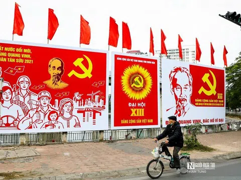 Hà Nội ngập sắc cờ hoa chào mừng Đại hội Đảng lần thứ XIII