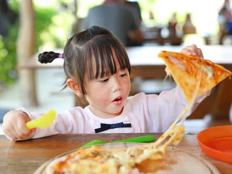 Những loại thực phẩm khiến trẻ càng ăn càng kém thông minh, mẹ nên lưu ý