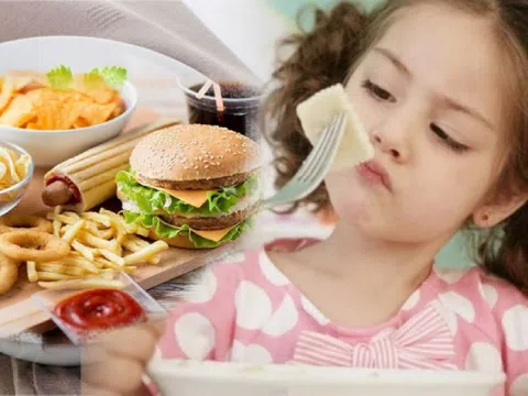 Những thực phẩm tưởng vô hại nhưng trẻ càng ăn càng "lùn tịt", nhiều mẹ vẫn vô tư không biết
