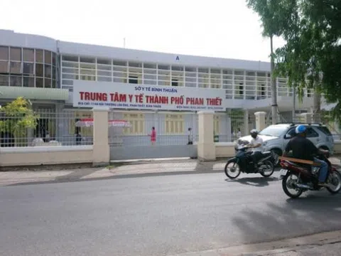 Nguyên nhân nào khiến Phó Giám đốc bệnh viện đa khoa Bình Thuận bị tạm đình chỉ chức vụ?