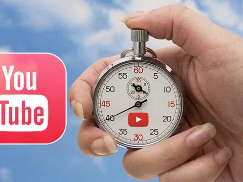 Cha mẹ nên cẩn trọng khi cho con xem YouTube trước khi quá muộn