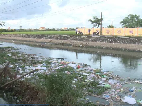 Hải Hậu (Nam Định): Ngập ngụa rác thải từ sông đến biển