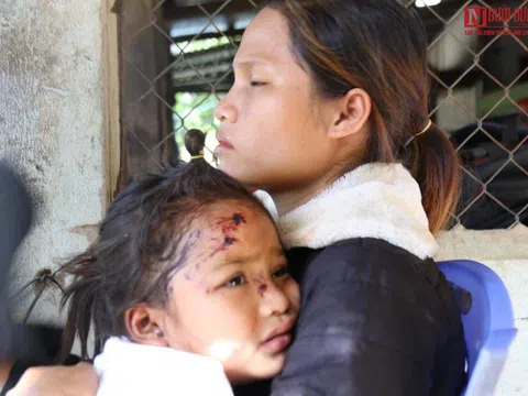 Hình ảnh những nạn nhân đầu tiên thoát khỏi vụ lở núi ở Quảng Nam