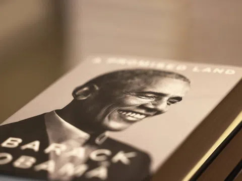 Hồi ký của cựu Tổng thống Barack Obama lập kỷ lục trong ngày phát hành