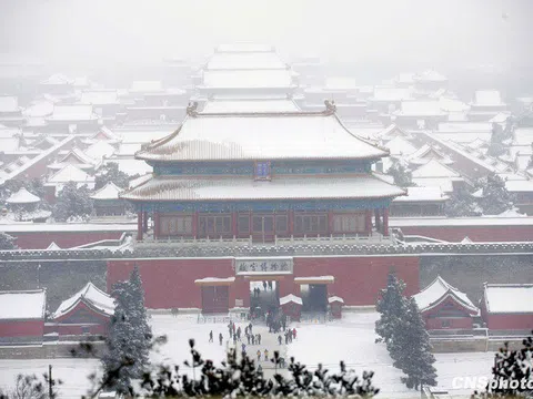 Video: Nhìn ngắm vẻ đẹp của tuyết trắng đầu mùa tại Bắc Kinh