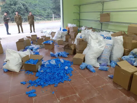 Thái Nguyên: Tiếp tục phát hiện hơn 8 tấn găng tay y tế đã qua sử dụng